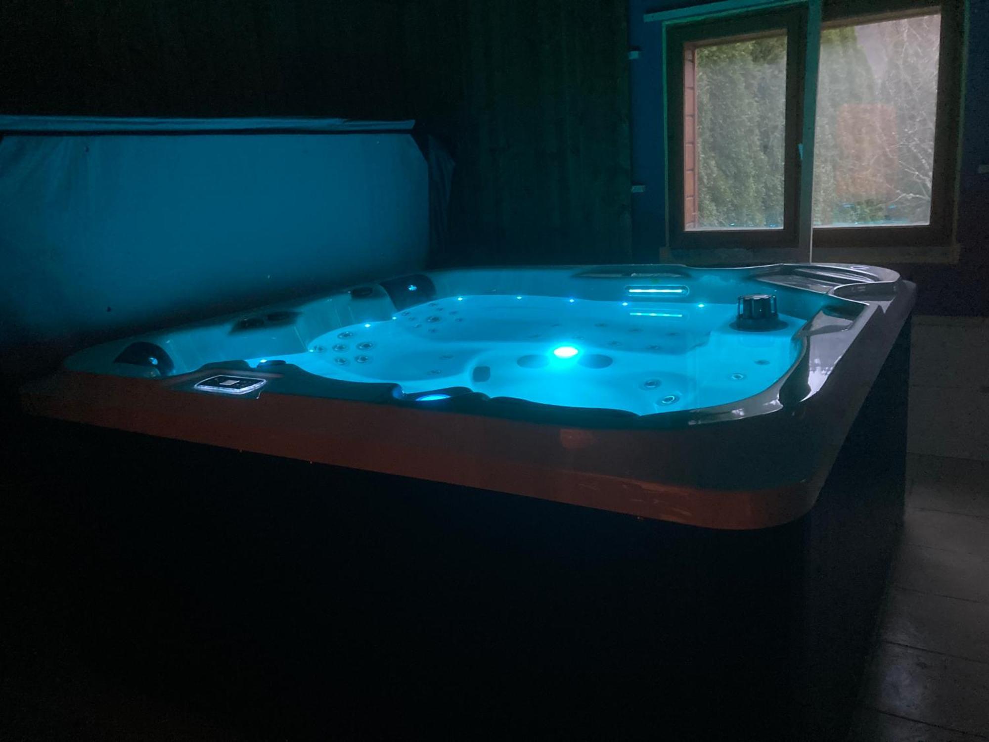Chalet La Calougeotte, Jardin, Spa Et Sauna Prives Le Ménil Esterno foto