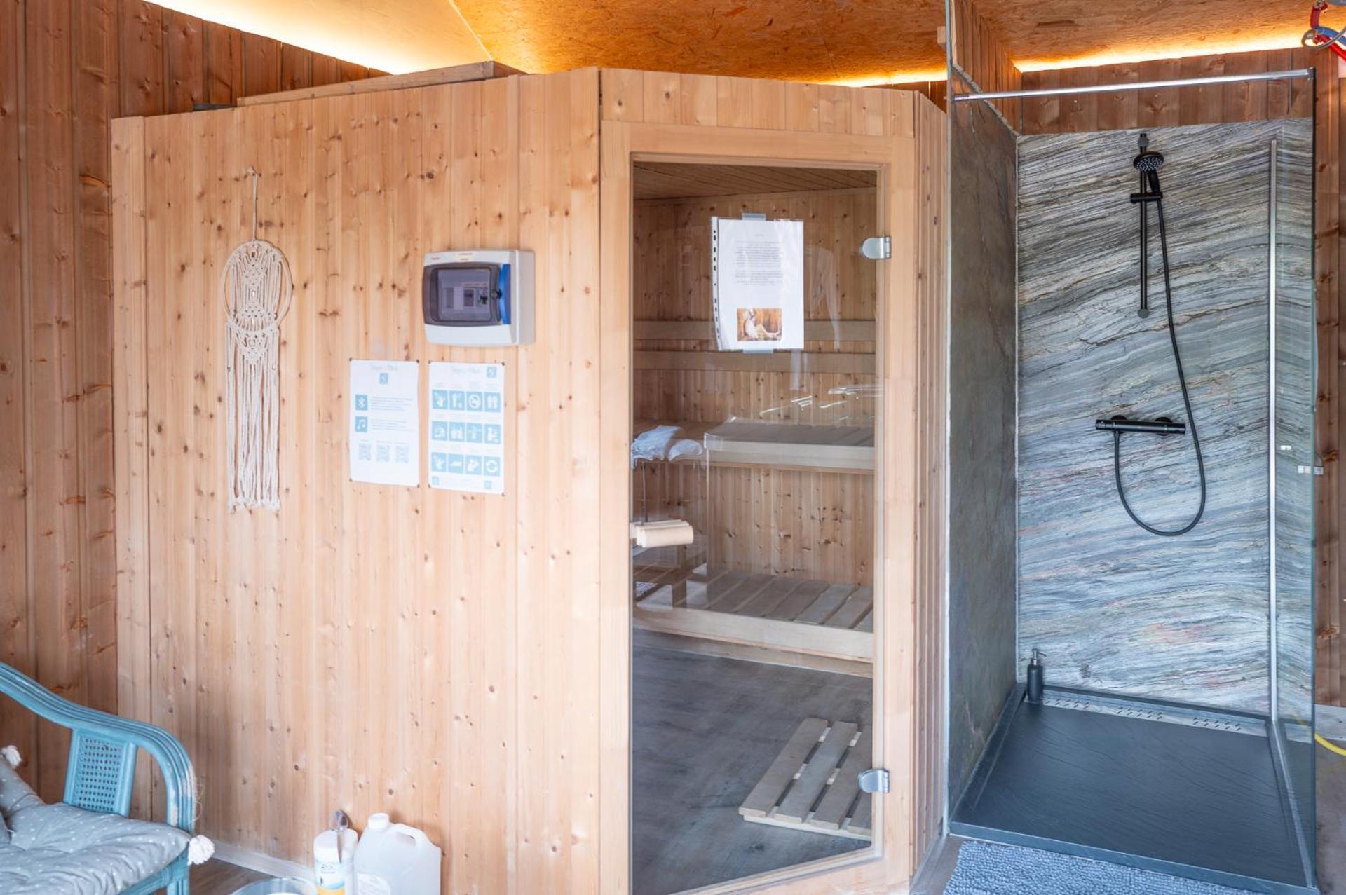 Chalet La Calougeotte, Jardin, Spa Et Sauna Prives Le Ménil Esterno foto