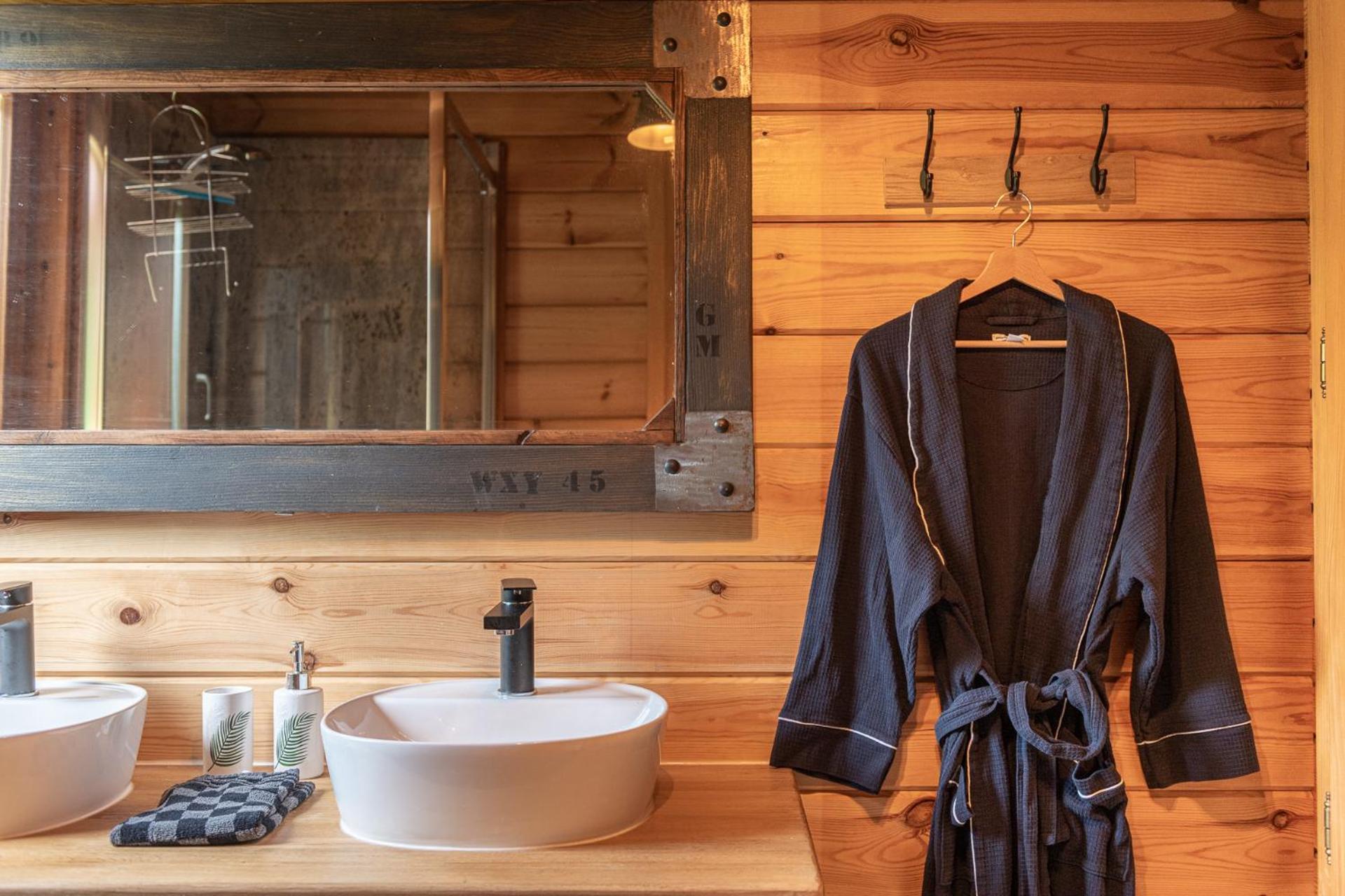 Chalet La Calougeotte, Jardin, Spa Et Sauna Prives Le Ménil Esterno foto